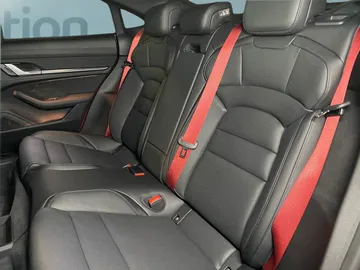 Car image 30