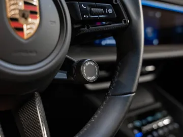 Car image 40