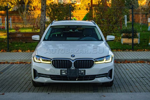 BMW 530d Touring Steptronic 210 kW image number 3