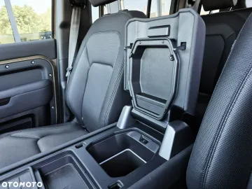 Car image 40