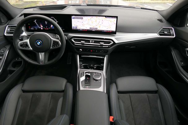 BMW 330 e Touring 215 kW image number 6