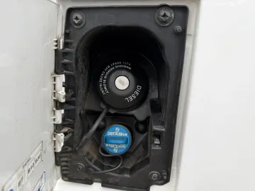 Car image 34