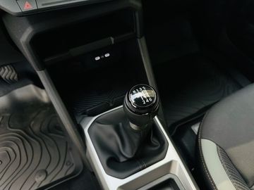 Car image 31