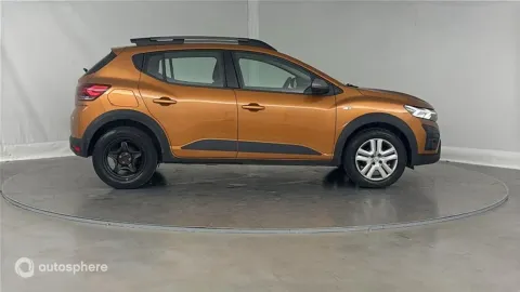 Car image 3