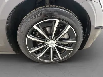 Car image 35