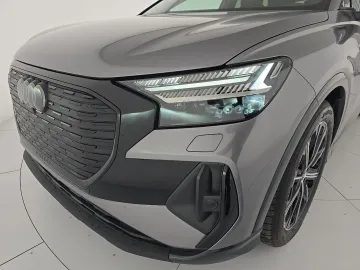 Car image 36