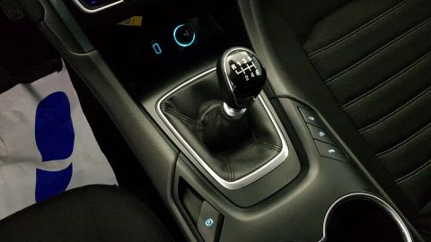 Car image 24