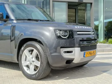 Car image 34