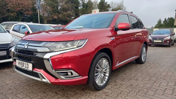 Mitsubishi Outlander Plug-In Hybrid Plus 165 kW image number 1