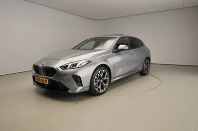 Car image 36