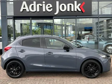 Car image 4