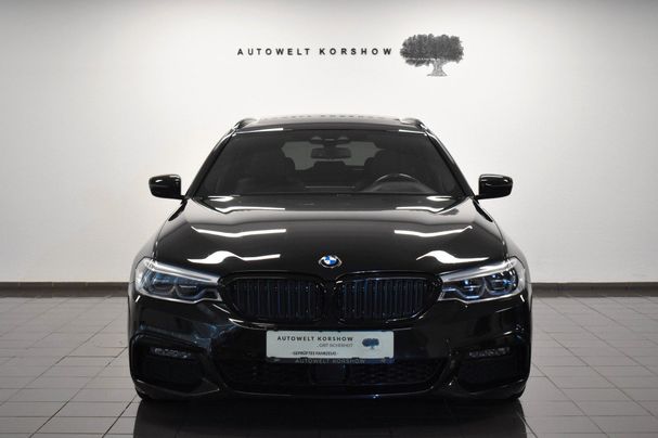 BMW 540i Touring xDrive 250 kW image number 3