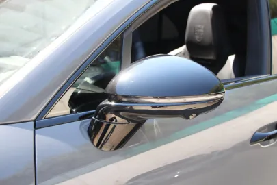 Car image 34