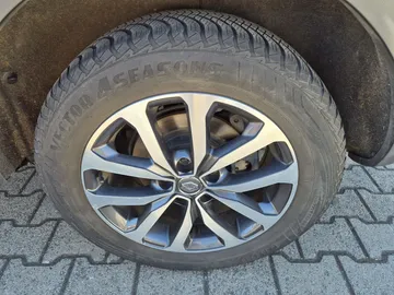 Car image 27