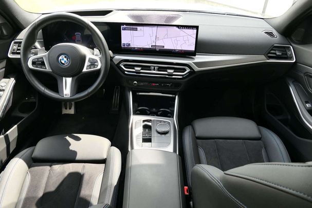 BMW 330 e Touring 215 kW image number 6