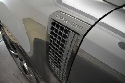 Car image 47