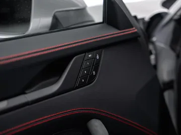 Car image 39