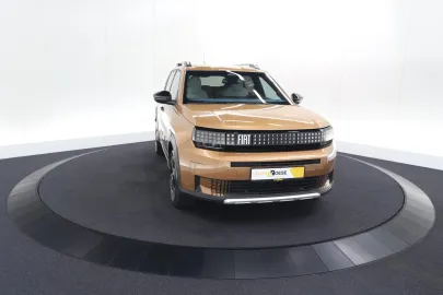 Car image 40