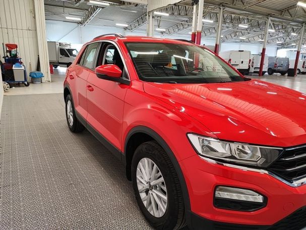 Volkswagen T-Roc 1.0 TSI 81 kW image number 2