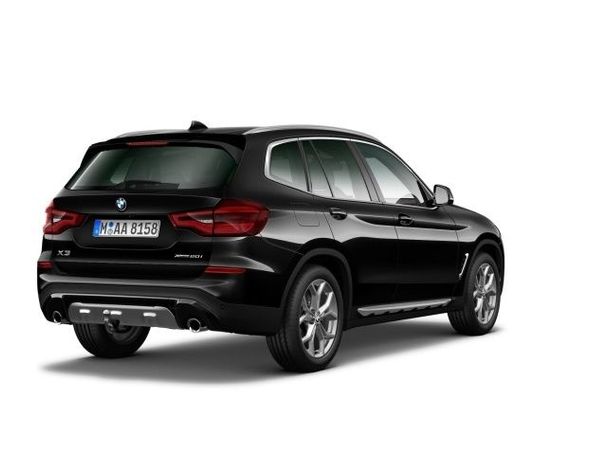 BMW X3 xDrive20i xLine 135 kW image number 3