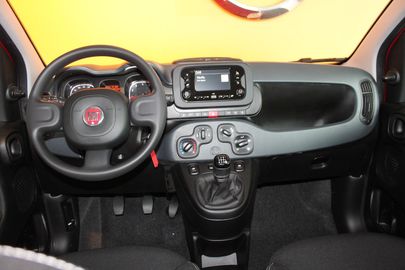 Car image 14