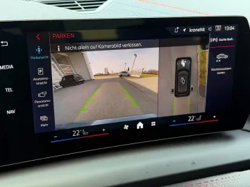 Car image 37