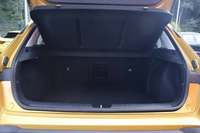 Car image 29