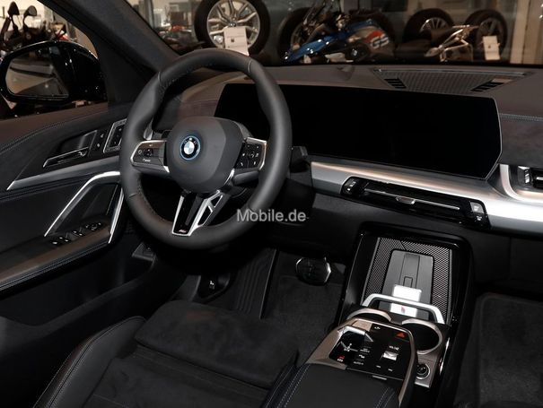 BMW iX2 xDrive30 M Sport 230 kW image number 4