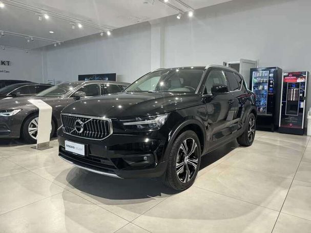 Volvo XC40 Recharge Plug-in Hybrid T4 Inscription 155 kW image number 1