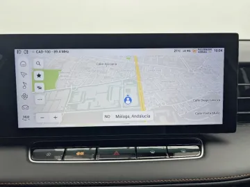 Car image 30