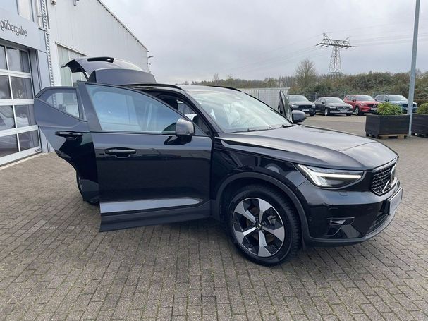 Volvo XC40 B4 Plus Dark DKG 145 kW image number 8