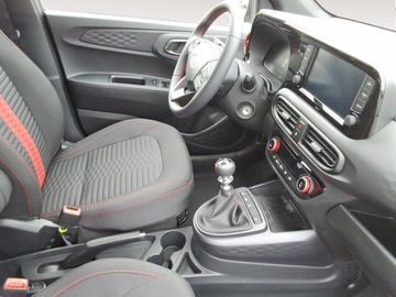 Car image 14