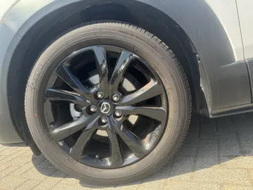 Car image 22