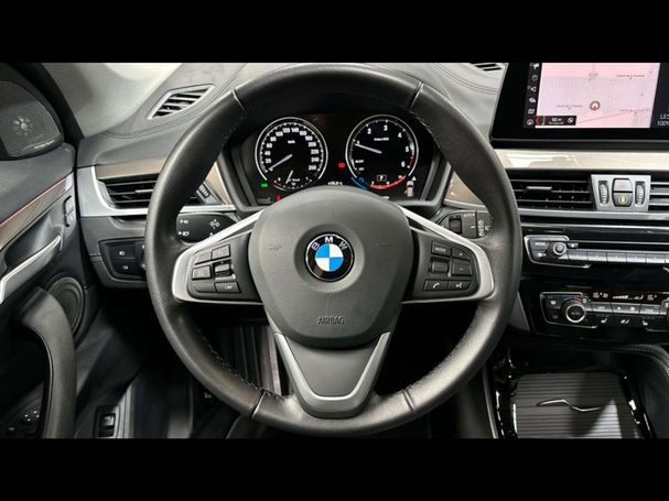 BMW X1 xDrive18d xLine 110 kW image number 6