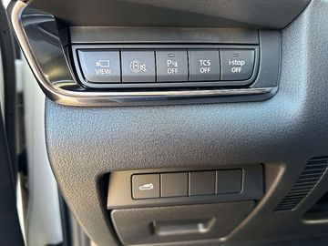 Car image 24