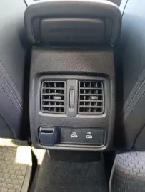 Car image 40