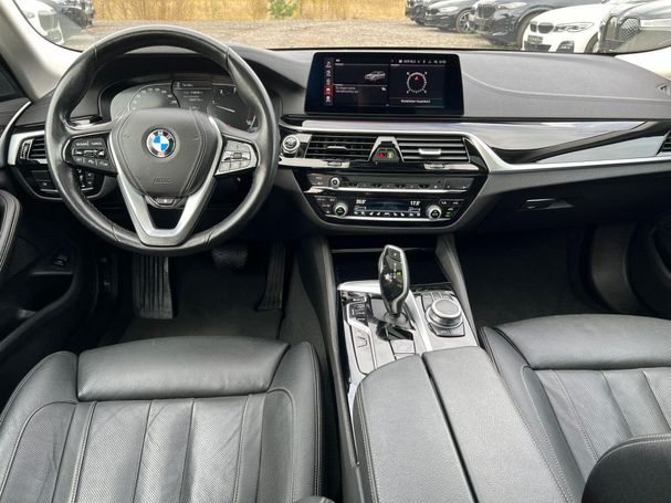 BMW 520d Touring xDrive 140 kW image number 10