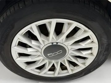 Car image 26