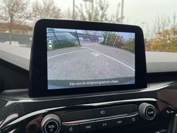 Car image 36