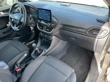 Car image 14