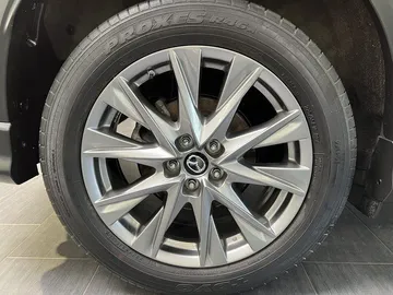 Car image 25