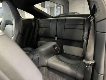 Car image 37