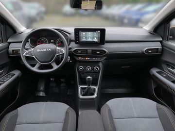 Car image 10