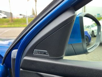 Car image 37