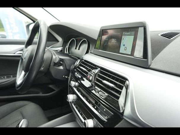 BMW 520i 135 kW image number 20