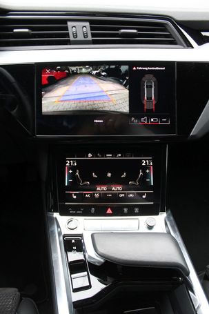 Audi e-tron quattro S-line Sportback 230 kW image number 14