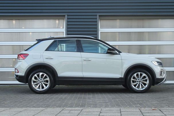 Volkswagen T-Roc 1.5 TSI Style DSG 110 kW image number 3