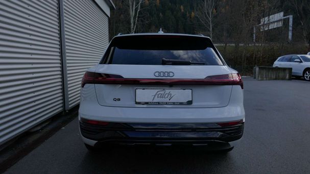 Audi Q8 50 quattro e-tron Business 250 kW image number 16