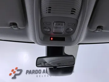 Car image 32