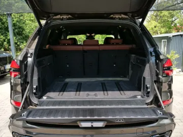 Car image 36